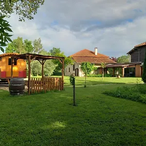 Au Pichet Bed & Breakfast